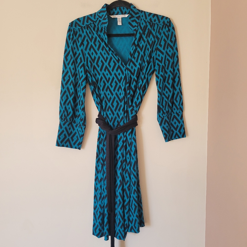 Diane Von Furstenberg Tessa Silk Jersey Geometric Teal and Black Wrap Dress